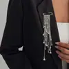Broche de Corrente de Metal com Franja Estilo Hip-Hop Transfronteiriço Europeu e Americano para Mulheres, Acessório Redondo da Moda com Pingente de Contas Multifuncional para Terno