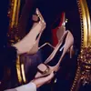 Tacones Altos Rojos Franceses Pequeños Tacones de Aguja para Mujer 2025 Nuevos Versátiles Piel Charol Punta Puntiaguda Hebilla Cuadrada Flats Negros Zapatos de Boda