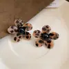 Brincos Pingente Flor Redonda Degradê de Resina Retrô para Mulheres, Brincos Estilo Melange, Brincos de Design de Nicho Atacado