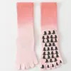Nuevos Calcetines de Yoga de Cinco Dedos para Mujer, Calcetines de Pilates Antideslizantes con Degradado de Media Pantorrilla, Cómodos, Transpirables, Absorbentes de Sudor, Calcetines Deportivos para Fitness