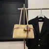Nuevos Bolsos de Mano Más Vendidos Otoño e Invierno 2025, Bolsos Tote de Cuero de Moda y Versátiles del Mismo Estilo, Correas Anchas para el Hombro, Bolsos Cruzados para Mujer de un Solo Hombro