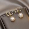Pendientes de Perla con Letra de Aguja de Plata S925 para Mujer Lujo Ligero Diseño Francés Simple Alto Temperamento Pendientes de Diamante DO Venta al por Mayor