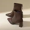 Botines de cuero de estilo francés con punta, botines de tacón medio, nueva colección otoño/invierno 2026, botines estilo Martin de tacón grueso, botines Chelsea retro para mujer