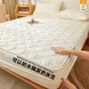 Funda de colchón acolchada antibacteriana Clase A, funda de cama segura para bebés, protector de colchón impermeable a prueba de orina, funda de cama modelo nuevo 2026