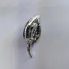 Novo Broche Decorativo de Broche de Metal Dourado Folha de Ouro Tridimensional para Vestido de Moda Coreana Personalizado