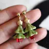 Pendientes Navideños Atmosféricos Diseño de Nicho Hechos a Mano con Perlas y Cuentas Pendientes de Árbol de Navidad Pendientes Simples Versátiles Lindos