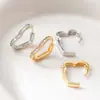 Brincos de Zircônia em Forma de Coração com Diamantes de Linha Única de Luxo Leve Transfronteiriços Europeus e Americanos para Mulheres, Presilhas de Orelha e Brincos Versáteis de Temperamento Simples e Modernos Atacado