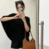 2026 Verano Nuevo Suéter de Punto Suave Holgado de Seda Helada con Mangas Murciélago de un Hombro Color Sólido Perezoso de Manga Corta Top de Lujo Ligero para Mujer