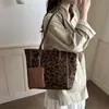 Otoño 2026 Nuevo Bolso de Hombro Individual para el Trabajo de Mujer Bolso Tote Casual Retro Moda Estampado de Leopardo Bolsa de Gran Capacidad