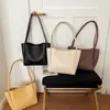 Bolso de mano tipo cesta para verduras con patrón tejido, bolso de hombro de mujer moderno de gran capacidad, nuevo modelo 2026, bolso tipo cubo retro simple