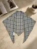 Bufanda triangular de terciopelo fino, estilo coreano, color liso, patrón de cuadros vintage, disponible en varios colores, adecuada para atuendos de otoño e invierno, bufanda de cuello elegante