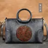 Bolsa Feminina Guofeng PU Artística Bolsa de Mão em Couro Genuíno Embossado Grande Capacidade Bolsa Colorida para Mamãe Bolsa de Ombro Transversal para Mulheres
