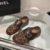 Zapatos Planos de Estilo Retro de Corte Bajo con Punta Dividida para Mujer, Estilo Nuevo Otoño 2026, Hebilla de Cuero, Velcro, Cómodos, Versátiles, Mocasines
