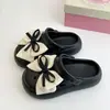 Sandalias con Diadema de Lazo Dulce Ropa Exterior para Mujer 2026 Sandalias de Verano con Agujeros Suela Gruesa Chanclas de Playa EVA