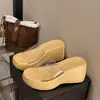 Novas Sandálias Femininas Transparentes da Moda Slip-On, Chinelos Plataforma de Verão, Sapatos Casuais de Solado Grosso para Uso Externo Feminino, Sapatos de Cristal para Aumentar a Altura