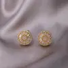 Brincos Europeus e Americanos de Diamante Inteiro, Brincos Redondos de Diamante Exquisitos e Compactos, Estilo Cool, Brincos Versáteis e de Alta Qualidade para Atacado