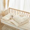 Colcha Infantil Clase A Ropa de Cama de Tres Piezas para Jardín de Niños Colcha de Frijol Colcha de Primavera y Otoño Manta de Frijol Almohada