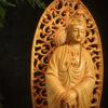 Adornos de Guanyin de loto tallado en cedro especificaciones de decoración 27 x 7.5 x 7.5 venta al por mayor de fábrica de artesanía en madera