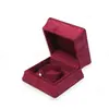 Caja de joyería rectangular de cachemir de ultra fibra de alta gama, diseño de cintura delgada, color burdeos de lujo ligero, caja de embalaje para anillos, pendientes y pendientes de botón