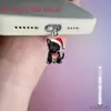 Adornos Colgantes Populares de Acrílico Transfronterizos, Tapón de Polvo para Teléfono Pec, Colgante 2D de Gato Enojado, Ty y Otros Productos Africanos