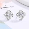 Pendientes con microincrustaciones de hierba de cuatro hojas y forma de flor de plata esterlina S925 de Corea, fabricantes de moda Joker para mujeres al por mayor