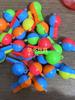 Novo apito de brinquedo de plástico de futebol de duas cores, apito de brinquedo de atividade, apito de resgate, fábrica de atacado