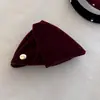 Grampo de Cabelo Triângulo de Veludo Retrô Francês para Outono e Inverno, Requintado e de Alta Qualidade, Versátil e Elegante, Acessório de Cabelo em Forma de Concha para um Penteado Elegante na Nuca