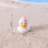 Figuritas de animales de pato amarillo lindas en miniatura, accesorios de decoración de Navidad DIY, mini adornos para coche y escritorio