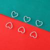 Cuentas con forma de corazón de flor de durazno plateadas, que conservan el color, para pulsera y collar DIY, joyería hecha a mano, material tejido, accesorios metálicos