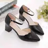Zapatos de Moda para Mujer 2026 Primavera/Otoño Nuevos Hebilla Suave de Una Correa Huecos Tacón Grueso Punta Aguda Corte Bajo Punta Cubierta