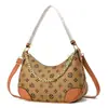 Bolsa de Ombro com Corrente Nova 2025 Leve de Luxo Nicho High-End Estampada Bolsa de Mão Nova Crossbody Texturizada Bolsa de Ombro