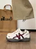 Versión de Piel de Vaca ~ Suela Gruesa Altura Interior Aumentada Piel Suave Zapatos de Entrenamiento Alemanes para Mujer, Modelo Nuevo Otoño e Invierno 2025, Tenis Casuales