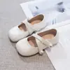 Zapatos de piel para niña 2026 primavera y otoño nuevo estilo, zapatos planos infantiles pequeños estilo Chanel, zapatos de princesa modernos y elegantes de suela blanda para bebés