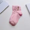 Meias femininas Amazon transfronteiriças, meias de cano médio resistentes a odores e absorventes de suor, meias femininas de presente de Natal, meias de algodão personalizadas no atacado de Zhuji