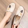 Zapatos Jinbukang para mujeres de mediana edad, planos, antideslizantes, cómodos, de primavera y otoño, nuevos zapatos de cuero con suela blanda para personas mayores.