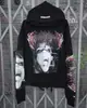Sudadera con Capucha de Estilo Rockero con Estrellas Goteantes en Degradado e Impresión de Retrato, Capucha Tachonada, Corte Holgado, Hombros Caídos, Unisex