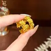 Anel Aberto Dourado Banhado a Ouro em Formato de Flor de Latão, Estilo Loja de Joias de Nicho de Luxo Leve, Anel de Dedo Indicador Feminino e Fashion que Não Desbota Facilmente
