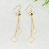 Pendientes de gancho para la oreja chapados en plata con borde cruzado, sencillos pendientes de borla de longitud media exagerada con forma de estrella de cinco puntas, bonitos y distintivos.