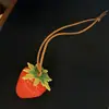 Pingente de Bolsa de Morango Personalizado 3D Fofo Resina Morango Chaveiro Acessório Cordão de Celular Enfeite para Pendurar no Carro Decoração de Bolsa