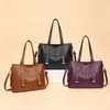 Bolsa de ombro e transversal popular, moda europeia e americana, bolsa para mães de meia-idade, bolsa tote de luxo leve, bolsa de axila para o dia a dia mais vendida no atacado