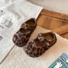 Zapatos de Cuero con Estampado de Leopardo para Niñas Pequeñas 2026 Nuevo Estilo Otoño/Invierno Zapatos Birkenstock para Niños Suela Suave Zapatos de Princesa para Bebé Zapatos Individuales para Niños Pequeños