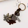 Llavero Decorativo de Hoja de Arce de Bronce Antiguo Creativo y Personalizado, Accesorio Tejido de Cuero Hecho a Mano Estilo Vintage Venta Caliente Transfronteriza