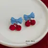 Pendientes de Cereza de Colores Contrastantes Dulces y Lindos, Tachuelas para Orejas con Lazo Estilo Coreano Femenino, Pendientes de Frutas Creativos Personalizados para Mujer