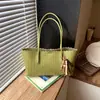 Bolso tejido vintage transfronterizo para mujer, nuevo bolso tote primavera-verano 2026, bolso de hombro simple de gran capacidad para el día a día