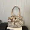 Bolsa de bolinhas fosca com vento suave 2026 bolsa tote plissada superfície macia grande capacidade bolsa de ombro para estudantes e通勤者 para mulheres