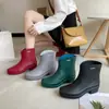 Botas de Chuva Japonesas e Coreanas Transfronteiriças para Mulheres, Sapatos de Borracha Antiderrapantes para Cozinha para Mulheres, Botas de Chuva Impermeáveis Resistentes ao Desgaste para Uso Externo e Lavagem de Carros para Mulheres