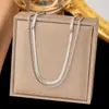 [Collar de Acero de Titanio Dorado + Color Acero] Moda de Lujo Ligero para Mujer El Más Fácil de Combinar Cadena para Clavícula Collar de Amor de Nicho de Gama Alta