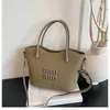 Bolso de Hombro de Gama Alta para Mujer, Nuevo Bolso Cruzado con Diseño de Nicho Vintage 2025, Bolso de Mano Tipo Cubo de Moda para Mujer
