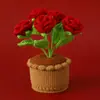 Regalo Hecho a Mano para el Día de San Valentín Copo de Nieve Crochet Rosa de 5 Cabezas Planta en Maceta de Hilo para Esposa, Amante o Mejor Amiga