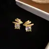 2026 Nuevo Modelo Pendientes Únicos de Rastro de Meteoro Deslumbrante, Estilo Nicho de Lujo Ligero, Pendientes Exquisitos de Alta Gama para Mujer